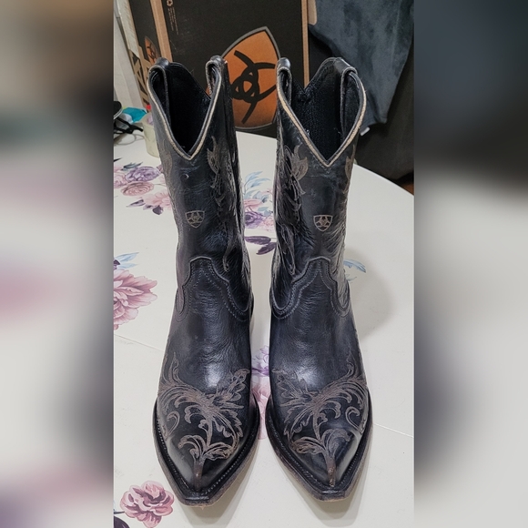 Ariat Women's Cowboy Boots - Picture 4 of 14